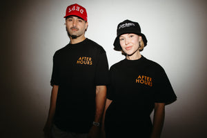 PLAIN JANE TEE BLACK/ORANGE